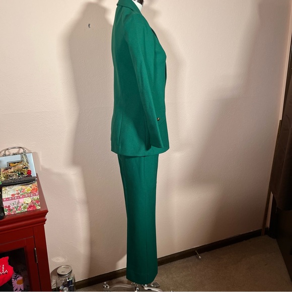 Vintage 1970 ILGWU forest green Brass buttons Wide Collar Polyester PantSuit - Picture 7 of 16